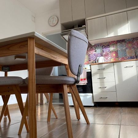 Apartamento Centrico, Moderno Y Tranquilo Caleta Olivia Kültér fotó